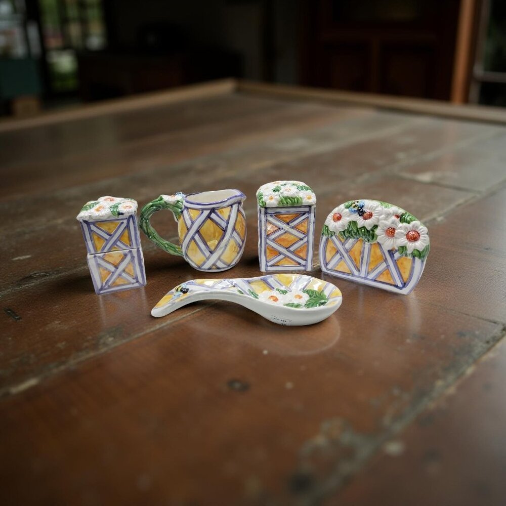 Vintage Glazed Ceramic Daisy and Honeybee Farmhouse Style 7 piece Tabletop Set